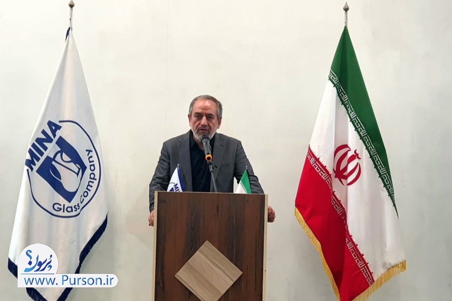 محمد رضا صفی خانی معاون استاندار قزوین در کارخانه شیشه مینا قزوین