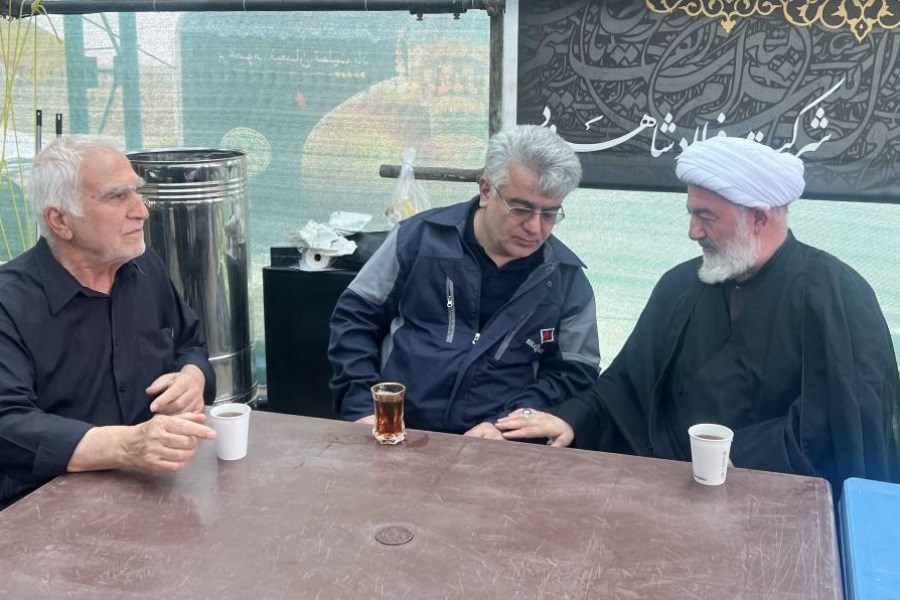 حضور زائران امام رضا(ع) در موکب فولاد شاهرود