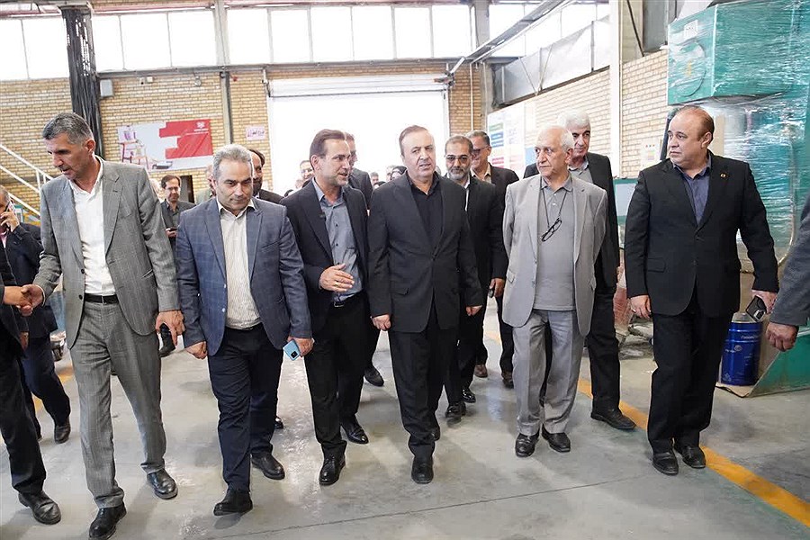 بازدید محمد نوذری استاندار قزوین از شرکت نگین‌زره پارسیان