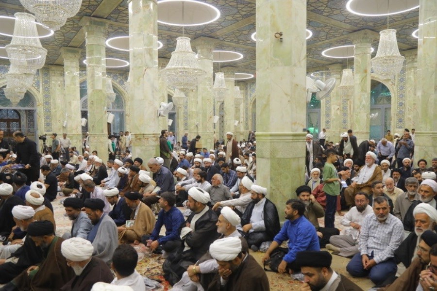 حضور علما و اقشار مختلف مردم در مراسم دومین سالگرد آیت‌الله محفوظی