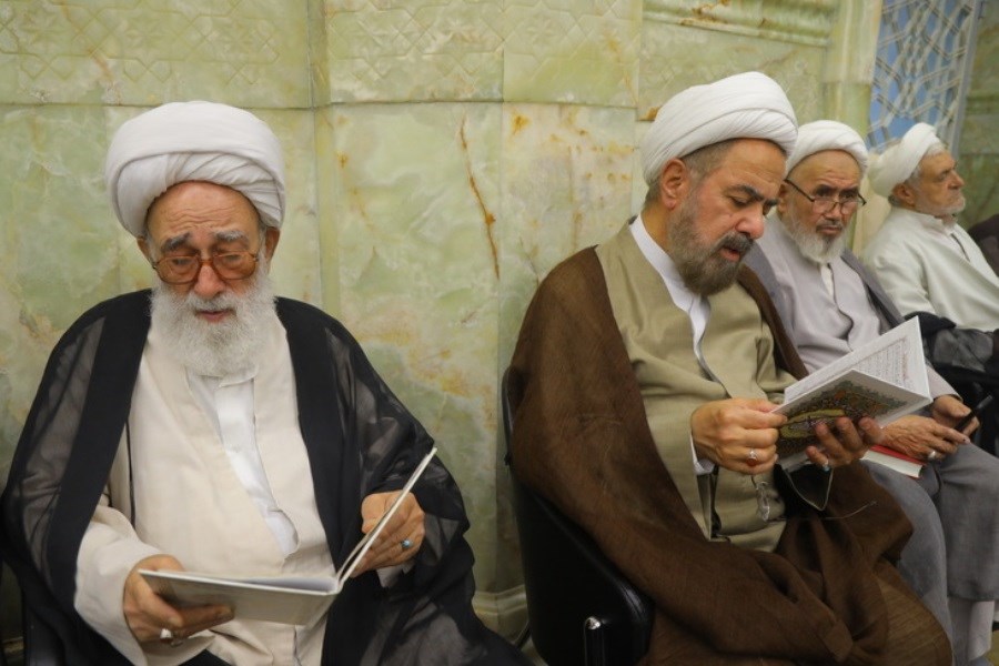 حضور مراجع تقلید و علما در مراسم بزرگداشت آیت‌الله محفوظی