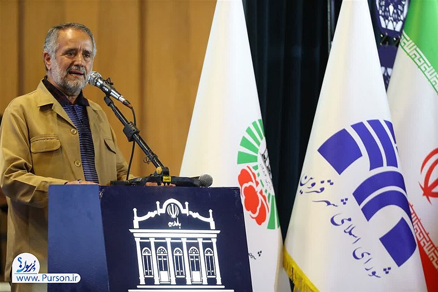 فرجالله فصیحیرامندی رئیس شورای اسلامی شهر قزوین در مراسم تجلیل از پیشکسوتان و قهرمانان ورزش
