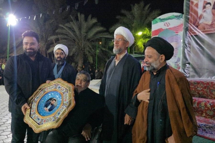  تقدیر از امید کوهی مدیر مجتمع پتاس در تجمعات شبانه