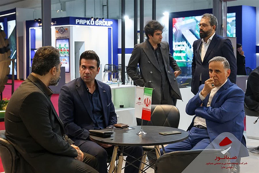 بازدید چهره‌های شاخص صنعت معدن از غرفه صبانور در سومین روز کانماین