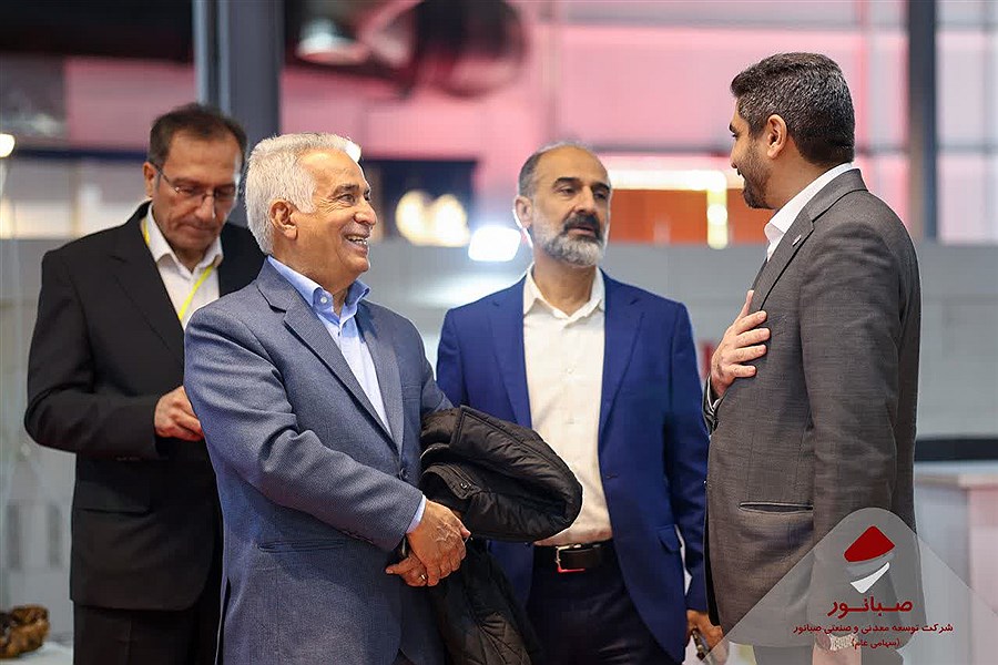 بازدید رئیس خانه معدن ایران از غرفه شرکت توسعه معدنی و صنعتی صبانور